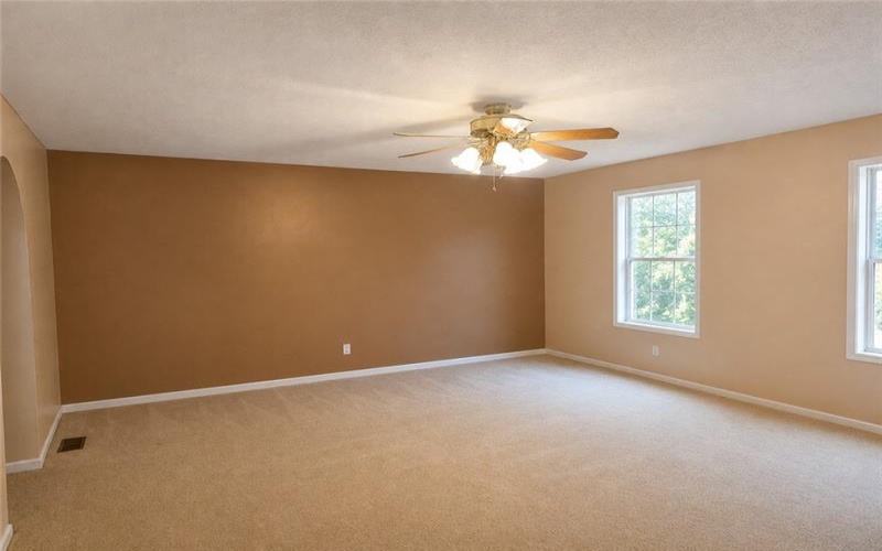 401 Lexington Dr, Greensburg, 15601, 4 Bedrooms Bedrooms, ,2.2 BathroomsBathrooms,Residential,For Sale,Lexington Dr,1741753