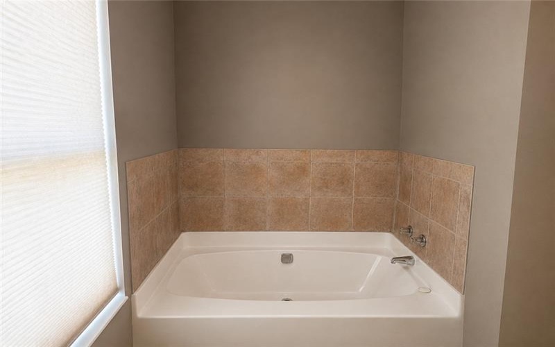 401 Lexington Dr, Greensburg, 15601, 4 Bedrooms Bedrooms, ,2.2 BathroomsBathrooms,Residential,For Sale,Lexington Dr,1741753