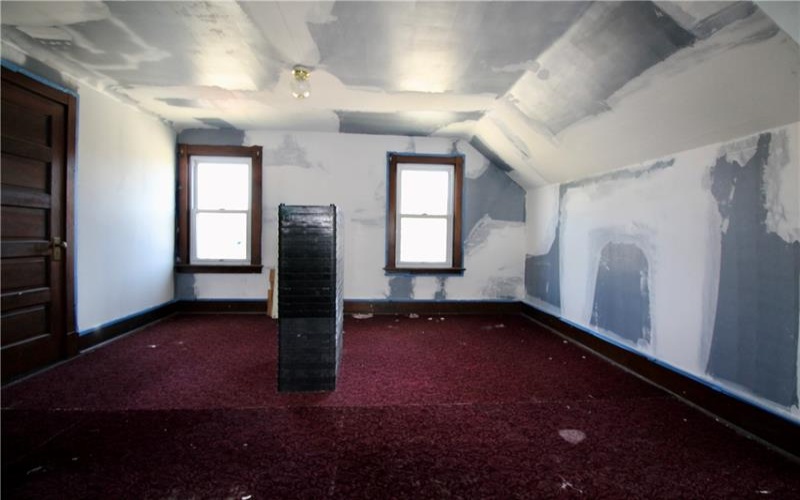 349 4th Ave, New Kensington, 15068, 3 Bedrooms Bedrooms, 9 Rooms Rooms,1 BathroomBathrooms,Residential,For Sale,4th Ave,1747187