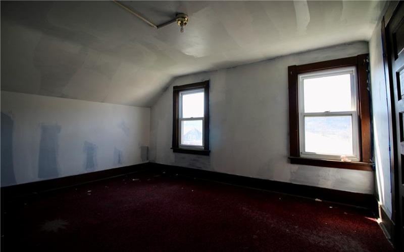 349 4th Ave, New Kensington, 15068, 3 Bedrooms Bedrooms, 9 Rooms Rooms,1 BathroomBathrooms,Residential,For Sale,4th Ave,1747187