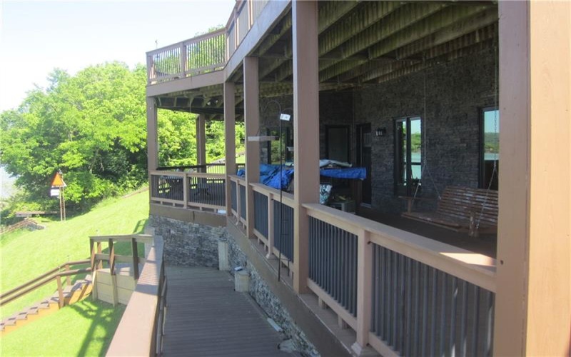 00 Water Street, 15357, 15357, 4 Bedrooms Bedrooms, 13 Rooms Rooms,3.1 BathroomsBathrooms,Residential,For Sale,Water Street,1758309