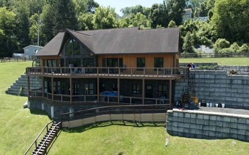 00 Water Street, 15357, 15357, 4 Bedrooms Bedrooms, 13 Rooms Rooms,3.1 BathroomsBathrooms,Residential,For Sale,Water Street,1758309