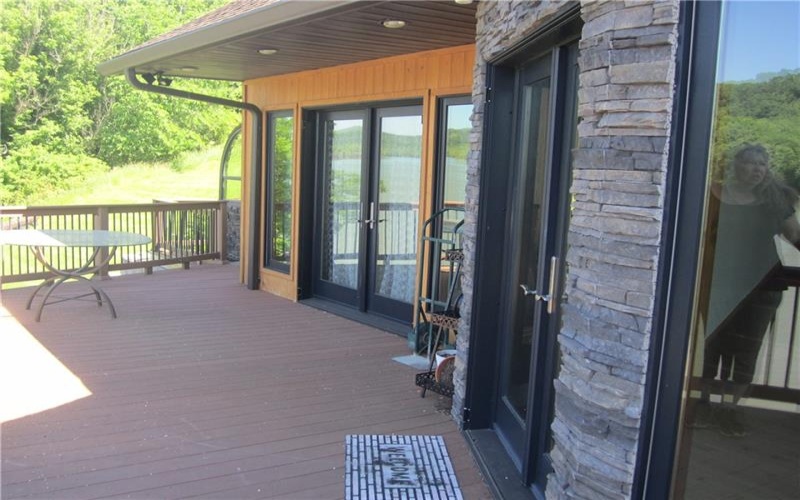 00 Water Street, 15357, 15357, 4 Bedrooms Bedrooms, 13 Rooms Rooms,3.1 BathroomsBathrooms,Residential,For Sale,Water Street,1758309