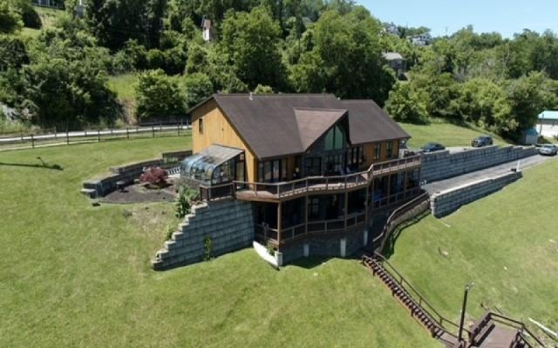 00 Water Street, 15357, 15357, 4 Bedrooms Bedrooms, 13 Rooms Rooms,3.1 BathroomsBathrooms,Residential,For Sale,Water Street,1758309