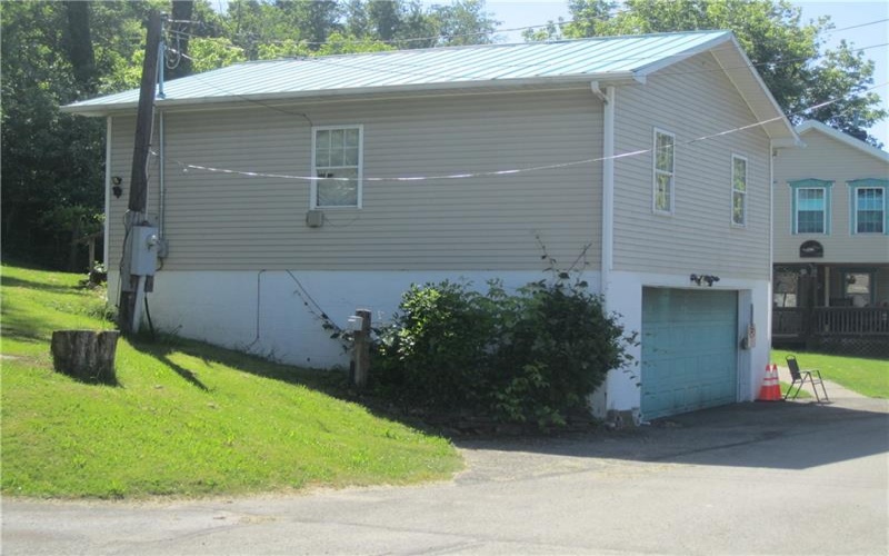 00 Water Street, 15357, 15357, 4 Bedrooms Bedrooms, 13 Rooms Rooms,3.1 BathroomsBathrooms,Residential,For Sale,Water Street,1758309