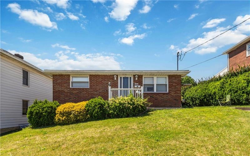 1040 Mace Street, Greensburg, 15601, 3 Bedrooms Bedrooms, 9 Rooms Rooms,2 BathroomsBathrooms,Residential,For Sale,Mace Street,1758032