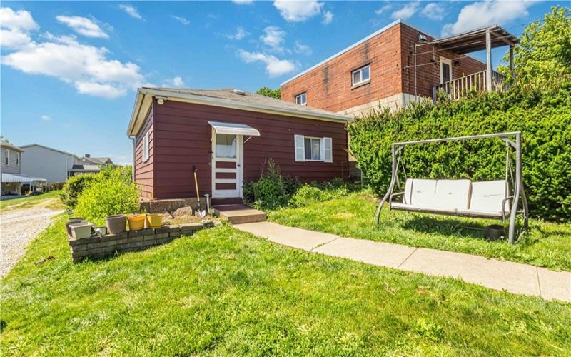 1040 Mace Street, Greensburg, 15601, 3 Bedrooms Bedrooms, 9 Rooms Rooms,2 BathroomsBathrooms,Residential,For Sale,Mace Street,1758032