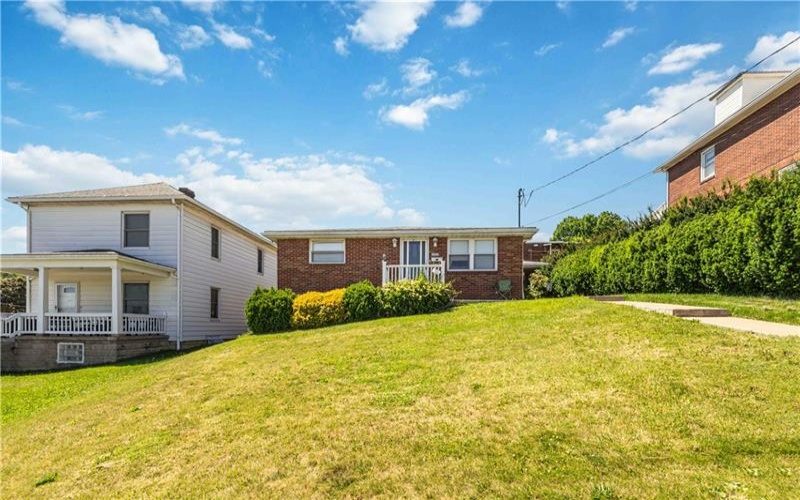 1040 Mace Street, Greensburg, 15601, 3 Bedrooms Bedrooms, 9 Rooms Rooms,2 BathroomsBathrooms,Residential,For Sale,Mace Street,1758032