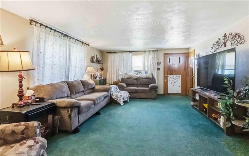 1040 Mace Street, Greensburg, 15601, 3 Bedrooms Bedrooms, 9 Rooms Rooms,2 BathroomsBathrooms,Residential,For Sale,Mace Street,1758032
