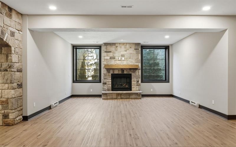 113 Victor Street, Venetia, 15367, 6 Bedrooms Bedrooms, 14 Rooms Rooms,6.1 BathroomsBathrooms,Residential,For Sale,Victor Street,1758067