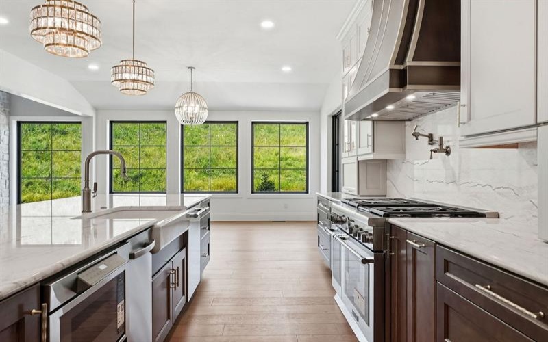 113 Victor Street, Venetia, 15367, 6 Bedrooms Bedrooms, 14 Rooms Rooms,6.1 BathroomsBathrooms,Residential,For Sale,Victor Street,1758067