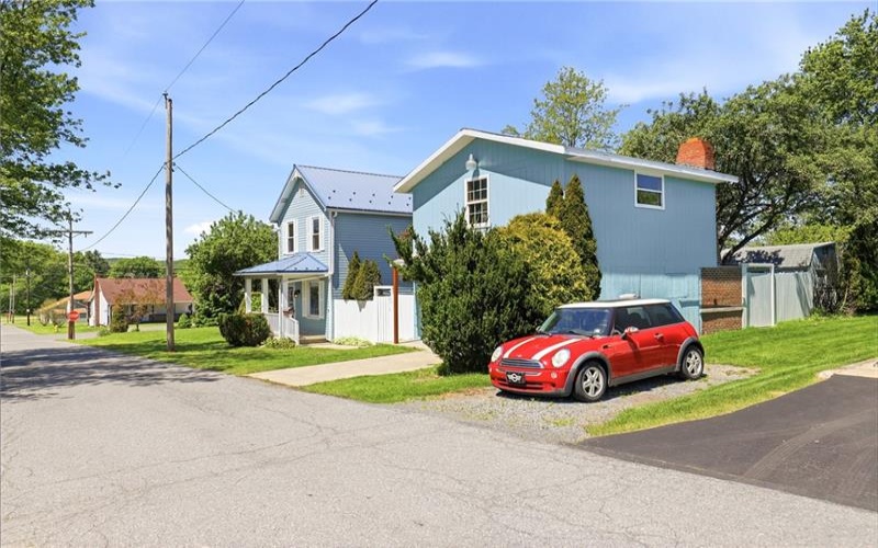 618 First Ave, Central City, 15926, 2 Bedrooms Bedrooms, ,1 BathroomBathrooms,Residential,For Sale,First Ave,1758136
