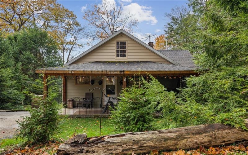211 Ironwood Rd, Somerset, 15501, 3 Bedrooms Bedrooms, ,1 BathroomBathrooms,Residential,For Sale,Ironwood Rd,1758161