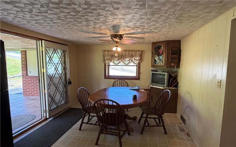 355 Doty Street, Waynesburg, 15370, 3 Bedrooms Bedrooms, 7 Rooms Rooms,1.1 BathroomsBathrooms,Residential,For Sale,Doty Street,1758195