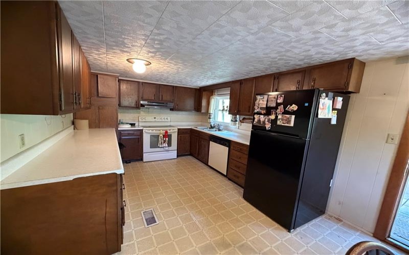 355 Doty Street, Waynesburg, 15370, 3 Bedrooms Bedrooms, 7 Rooms Rooms,1.1 BathroomsBathrooms,Residential,For Sale,Doty Street,1758195