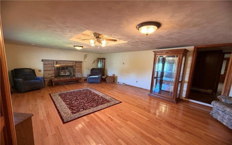 355 Doty Street, Waynesburg, 15370, 3 Bedrooms Bedrooms, 7 Rooms Rooms,1.1 BathroomsBathrooms,Residential,For Sale,Doty Street,1758195