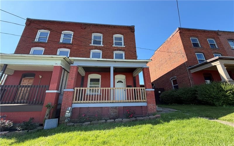 521 1st St., Charleroi, 15022, 5 Bedrooms Bedrooms, 8 Rooms Rooms,1 BathroomBathrooms,Residential,For Sale,1st St.,1758208
