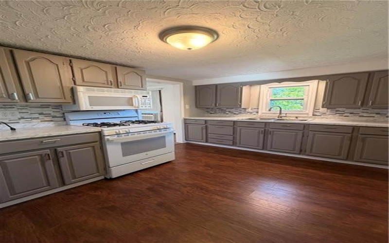 3506 Highland Ave., Finleyville, 15332, 2 Bedrooms Bedrooms, ,1 BathroomBathrooms,Residential,For Sale,Highland Ave.,1758250