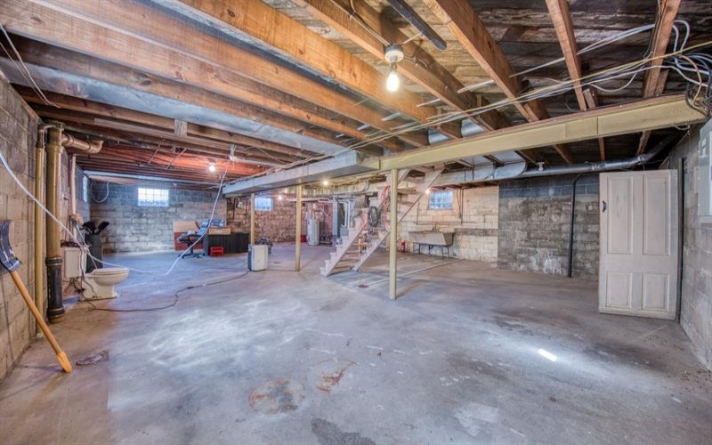 2550 Leechburg ROAD, Lower Burrell, 15068, ,Commercial-industrial-business,For Sale,Leechburg,1758258