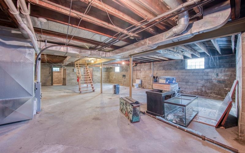 2550 Leechburg ROAD, Lower Burrell, 15068, ,Commercial-industrial-business,For Sale,Leechburg,1758258