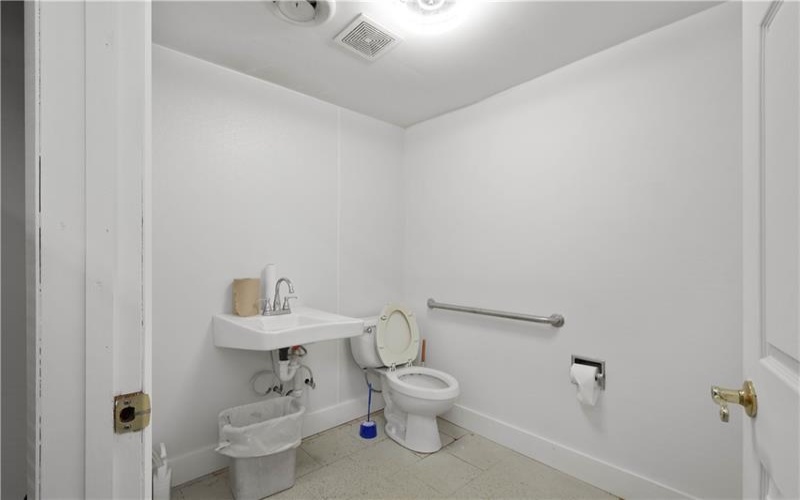 6027 National Pike, Brownsville, 15442, ,4 BathroomsBathrooms,Lease,For Rent,National Pike,1758301