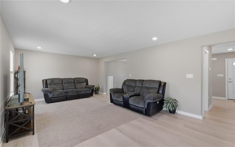 714 Dahlia Drive, Belle Vernon, 15012, 4 Bedrooms Bedrooms, 11 Rooms Rooms,2.1 BathroomsBathrooms,Residential,For Sale,Dahlia Drive,1757783