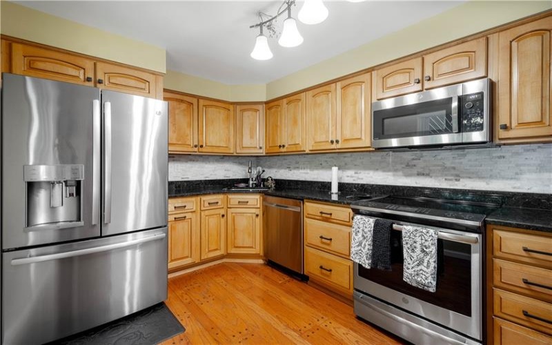 179 Roscommon Pl, McMurray, 15317, 4 Bedrooms Bedrooms, 10 Rooms Rooms,3 BathroomsBathrooms,Residential,For Sale,Roscommon Pl,1757878