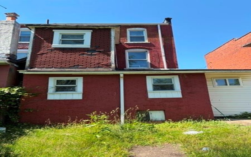 531 1st St, Charleroi, 15022, 5 Bedrooms Bedrooms, ,1.1 BathroomsBathrooms,Residential,For Sale,1st St,1758045