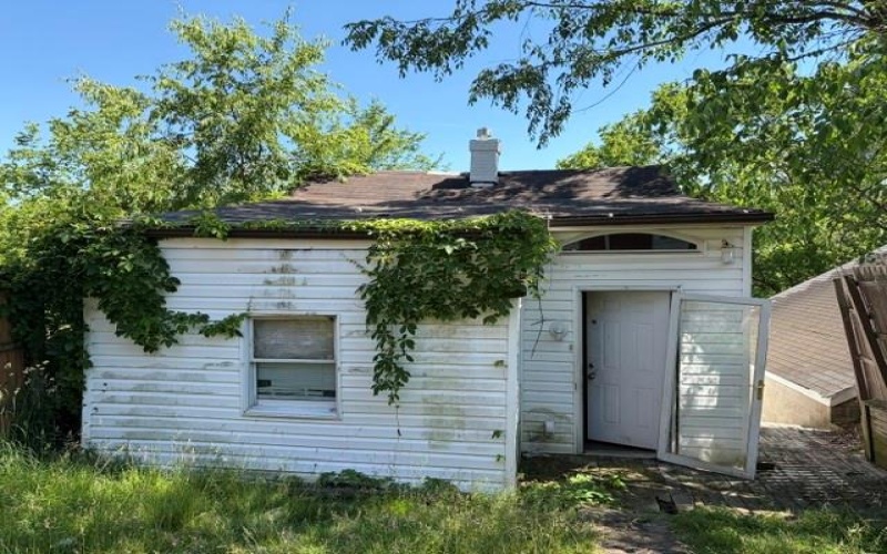 531 1st St, Charleroi, 15022, 5 Bedrooms Bedrooms, ,1.1 BathroomsBathrooms,Residential,For Sale,1st St,1758045