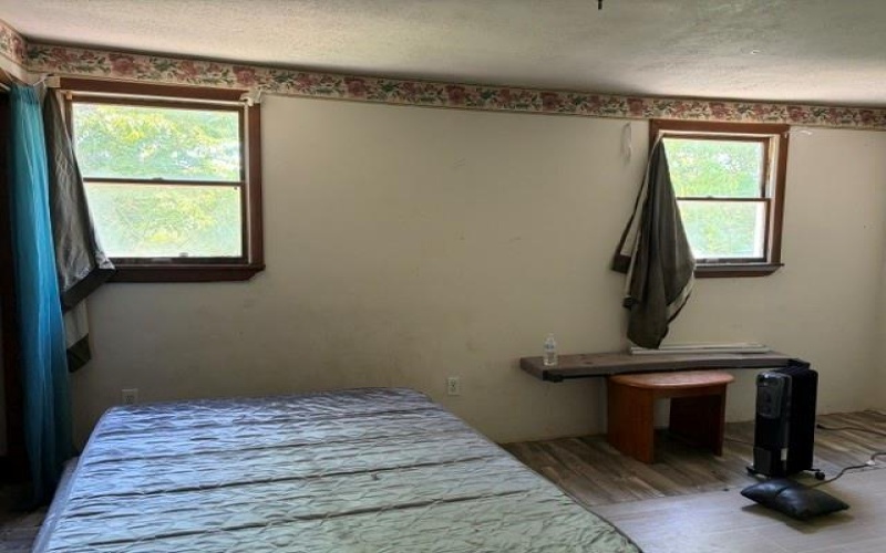 531 1st St, Charleroi, 15022, 5 Bedrooms Bedrooms, ,1.1 BathroomsBathrooms,Residential,For Sale,1st St,1758045