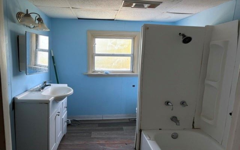 531 1st St, Charleroi, 15022, 5 Bedrooms Bedrooms, ,1.1 BathroomsBathrooms,Residential,For Sale,1st St,1758045