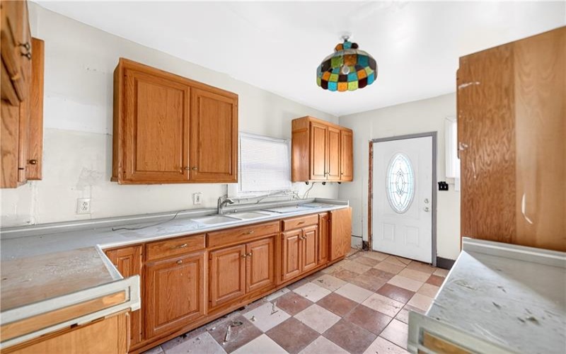 539 Green St, Brownsville, 15417, 4 Bedrooms Bedrooms, 7 Rooms Rooms,1 BathroomBathrooms,Residential,For Sale,Green St,1758098