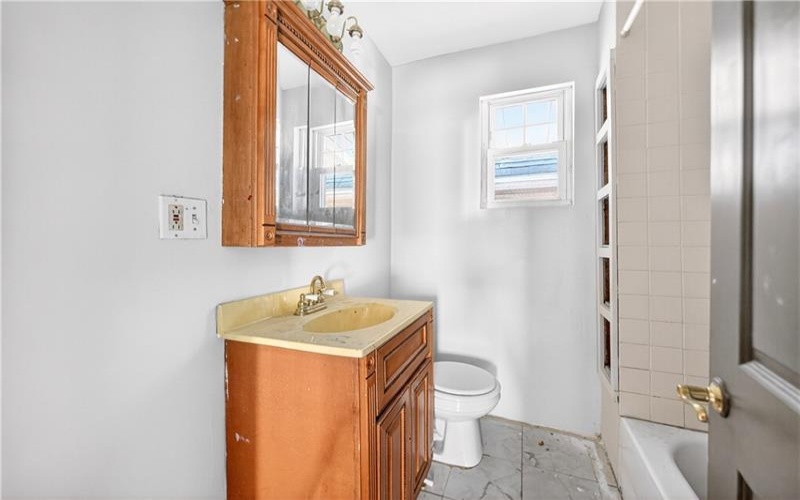 539 Green St, Brownsville, 15417, 4 Bedrooms Bedrooms, 7 Rooms Rooms,1 BathroomBathrooms,Residential,For Sale,Green St,1758098