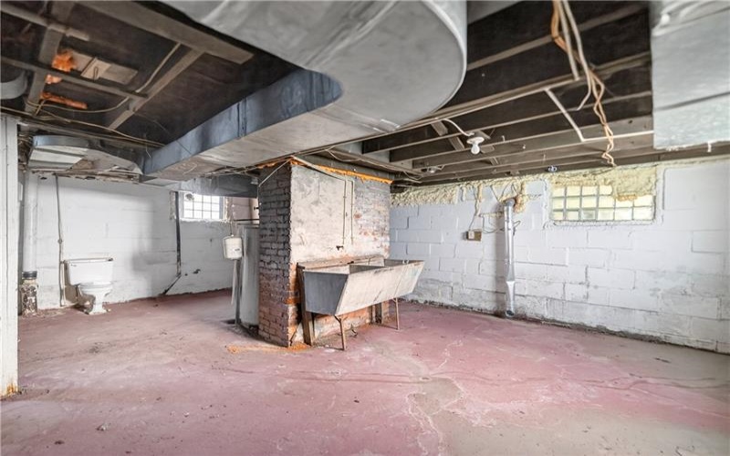 539 Green St, Brownsville, 15417, 4 Bedrooms Bedrooms, 7 Rooms Rooms,1 BathroomBathrooms,Residential,For Sale,Green St,1758098