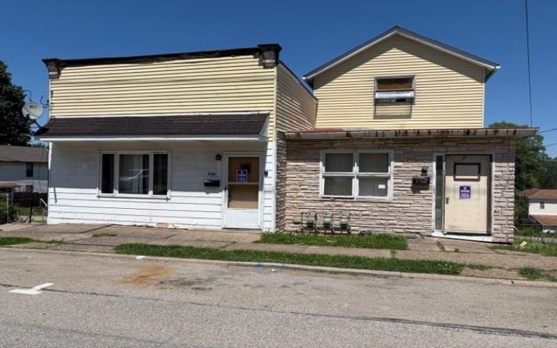 936 1/2 Meadow Ave, Charleroi, 15022, 3 Bedrooms Bedrooms, ,1 BathroomBathrooms,Residential,For Sale,Meadow Ave,1758299