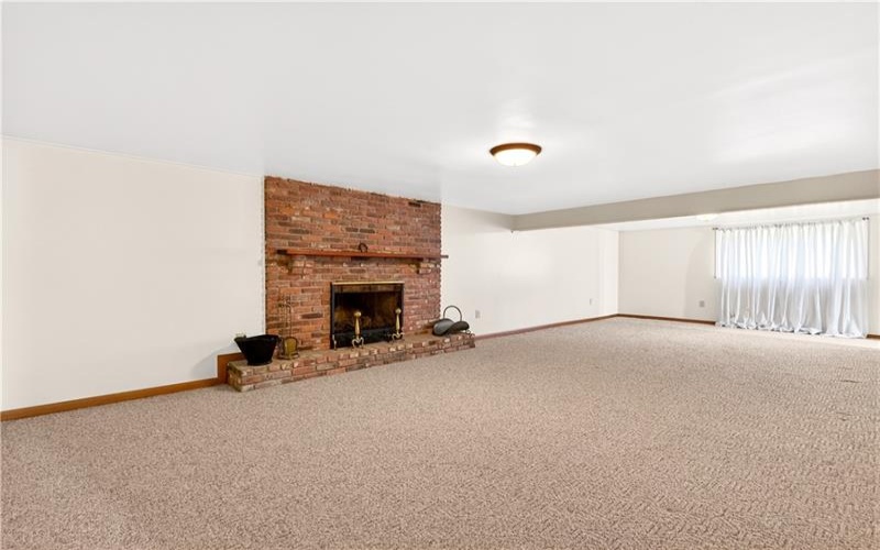 170 Crawford Lane, Rostraver Twp., 15012, 3 Bedrooms Bedrooms, 9 Rooms Rooms,2.1 BathroomsBathrooms,Residential,For Sale,Crawford Lane,1758321