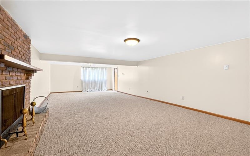 170 Crawford Lane, Rostraver Twp., 15012, 3 Bedrooms Bedrooms, 9 Rooms Rooms,2.1 BathroomsBathrooms,Residential,For Sale,Crawford Lane,1758321