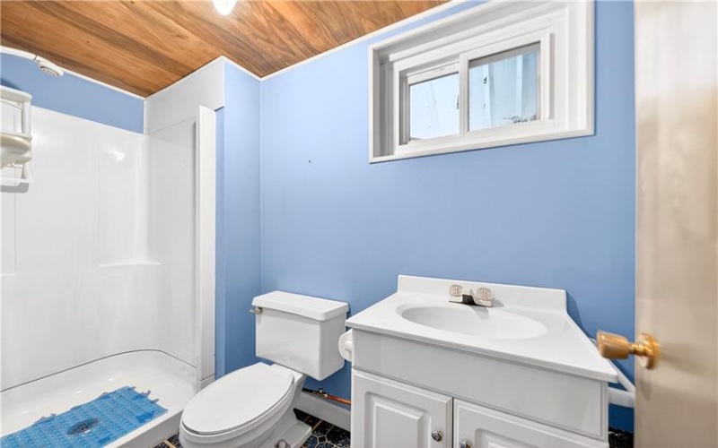 170 Crawford Lane, Rostraver Twp., 15012, 3 Bedrooms Bedrooms, 9 Rooms Rooms,2.1 BathroomsBathrooms,Residential,For Sale,Crawford Lane,1758321