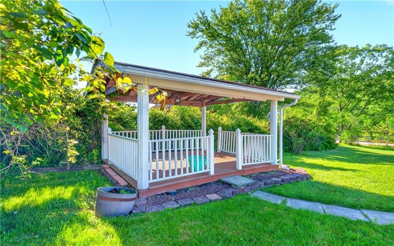 170 Crawford Lane, Rostraver Twp., 15012, 3 Bedrooms Bedrooms, 9 Rooms Rooms,2.1 BathroomsBathrooms,Residential,For Sale,Crawford Lane,1758321