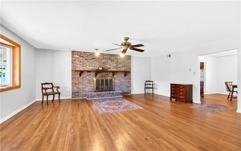 170 Crawford Lane, Rostraver Twp., 15012, 3 Bedrooms Bedrooms, 9 Rooms Rooms,2.1 BathroomsBathrooms,Residential,For Sale,Crawford Lane,1758321