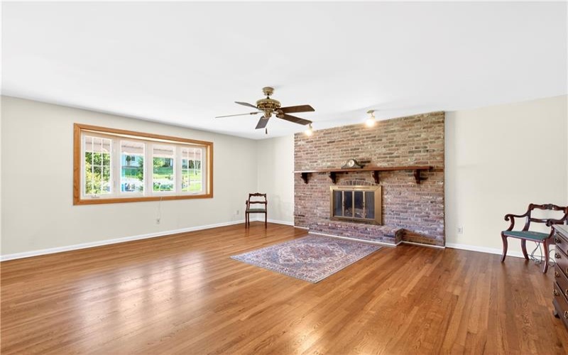 170 Crawford Lane, Rostraver Twp., 15012, 3 Bedrooms Bedrooms, 9 Rooms Rooms,2.1 BathroomsBathrooms,Residential,For Sale,Crawford Lane,1758321