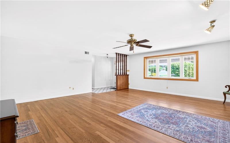 170 Crawford Lane, Rostraver Twp., 15012, 3 Bedrooms Bedrooms, 9 Rooms Rooms,2.1 BathroomsBathrooms,Residential,For Sale,Crawford Lane,1758321