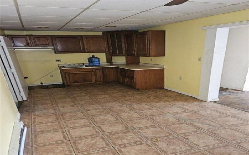 300 Longfellow St, Vandergrift, 15690, ,Multi-unit,For Sale,Longfellow St,1758334