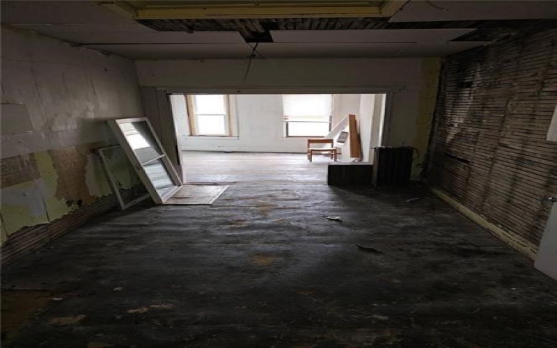 300 Longfellow St, Vandergrift, 15690, ,Multi-unit,For Sale,Longfellow St,1758334