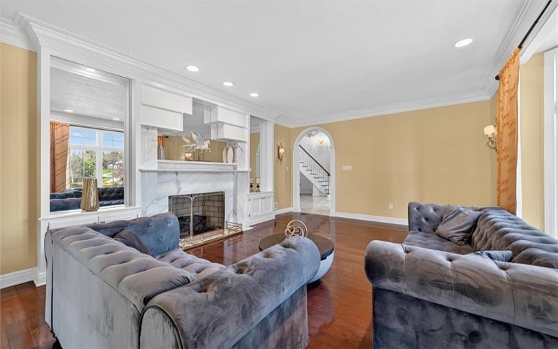 105 Lantern Cir, Canonsburg, 15317, 6 Bedrooms Bedrooms, ,6.2 BathroomsBathrooms,Residential,For Sale,Lantern Cir,1758346