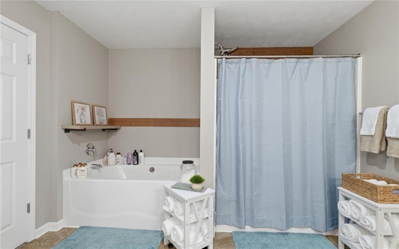 133 Azalea Cir, Rostraver Twp, 15012, 4 Bedrooms Bedrooms, 11 Rooms Rooms,3.2 BathroomsBathrooms,Residential,For Sale,Azalea Cir,1758361