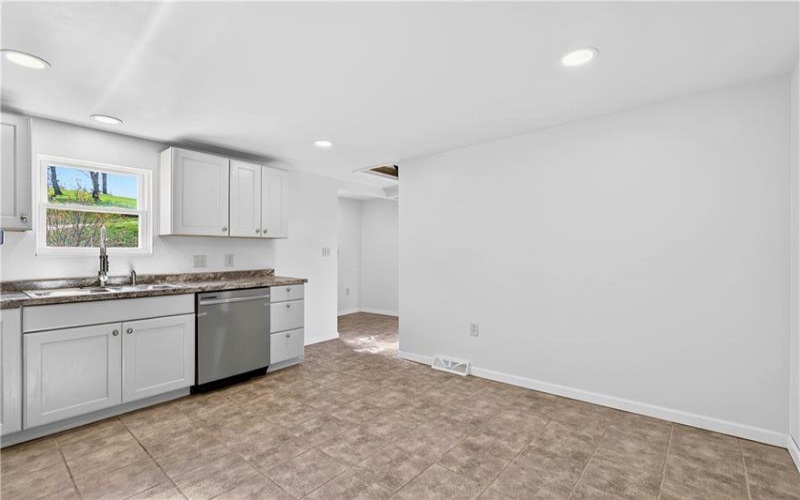13 Sampson Avenue, Monongahela, 15063, 2 Bedrooms Bedrooms, 7 Rooms Rooms,1.1 BathroomsBathrooms,Residential,For Sale,Sampson Avenue,1758132