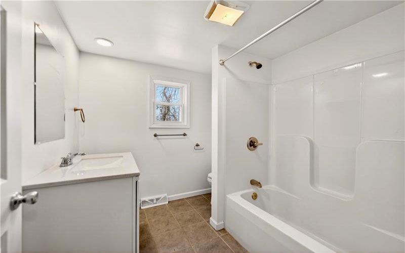 13 Sampson Avenue, Monongahela, 15063, 2 Bedrooms Bedrooms, 7 Rooms Rooms,1.1 BathroomsBathrooms,Residential,For Sale,Sampson Avenue,1758132
