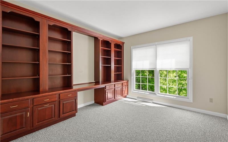 301 Bunker Hill Drive, McMurray, 15317, 4 Bedrooms Bedrooms, 12 Rooms Rooms,3.2 BathroomsBathrooms,Residential,For Sale,Bunker Hill Drive,1758273