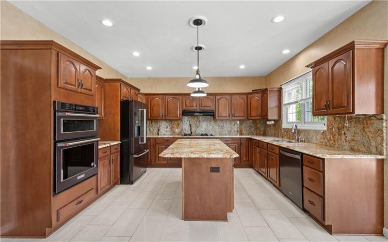 301 Bunker Hill Drive, McMurray, 15317, 4 Bedrooms Bedrooms, 12 Rooms Rooms,3.2 BathroomsBathrooms,Residential,For Sale,Bunker Hill Drive,1758273